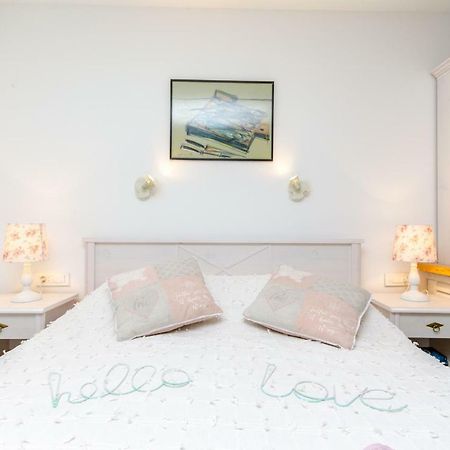 Apartment Hello Love Split Buitenkant foto