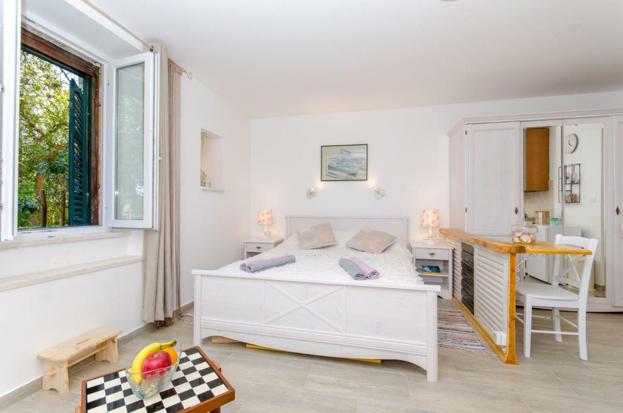 Apartment Hello Love Split Buitenkant foto