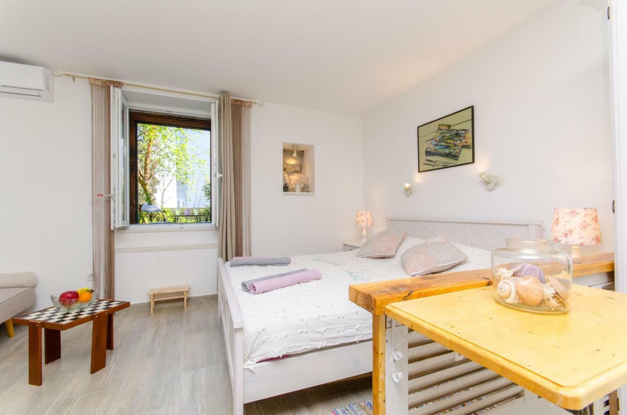 Apartment Hello Love Split Buitenkant foto
